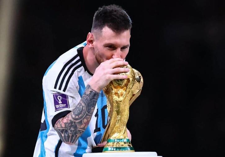 After FIFA World Cup Win, Messi Invited To Leave Mark At Maracana's ...