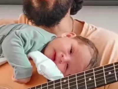 Father sings lullaby 
