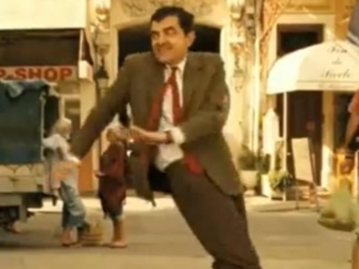 Mr Bean Dances To 'Mera Dil Yeh Pukare Aaja' In Fan-made Video Mr Bean Dances To 'Mera Dil Yeh Pukare Aaja' In Fan-made Video