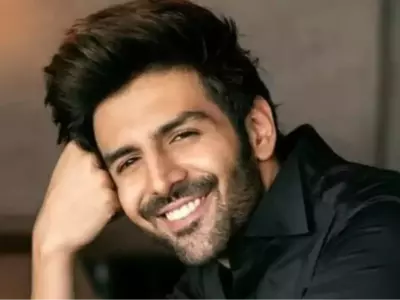 Kartik Aaryan Gets Mobbed By Fans, Crying Women Ask Him To Pose For Selfie In Viral Video