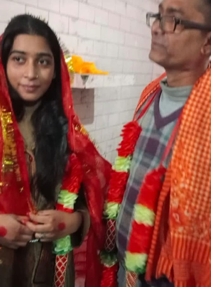 bihar 50 year old teacher married 20 year old student 