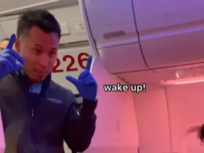 Flight Attendant Uses Sign Language For Child Video
