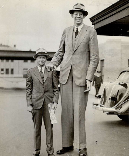 worlds tallest man in history