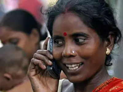 smartphone users india