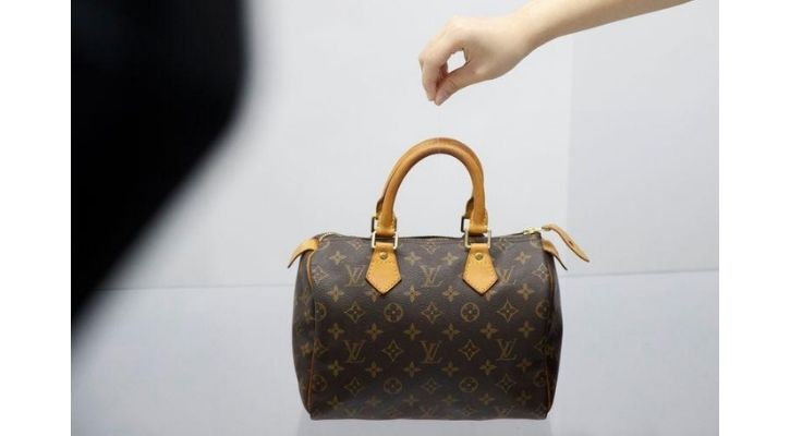 Facebook, Instagram Struggling To Stop Sales Of Counterfeit Louis Vuitton,  Gucci And Chanel - Retail Bum