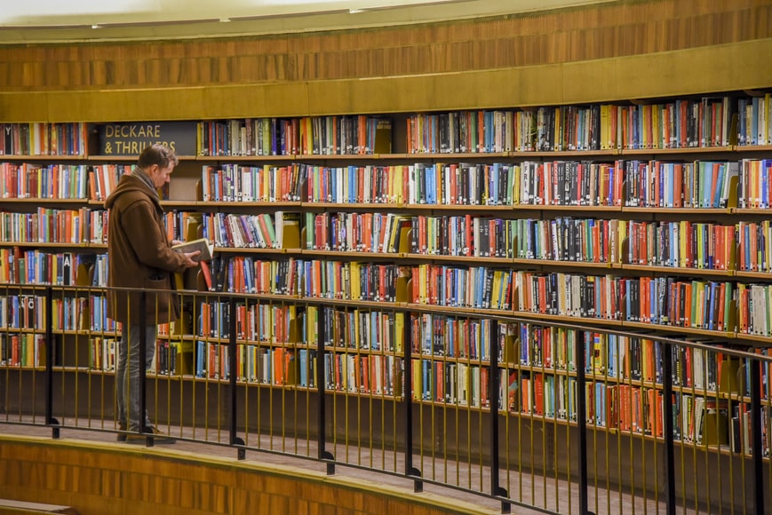 Explained What Is A Human Library? How Does It Allow Readers To