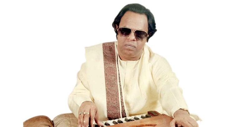  Ravindra Jain / Cine Buster