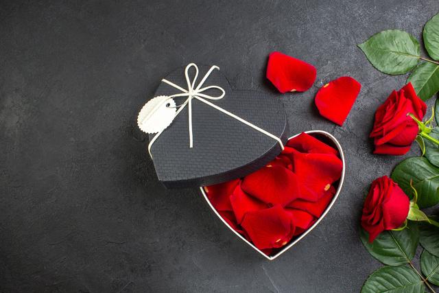 Valentine's Day Wishes, Quotes, Images & WhatsApp Statuses
