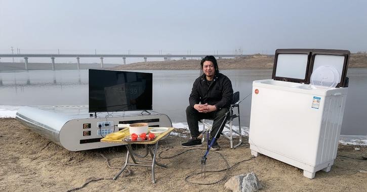 chinese man builds world largest power bank