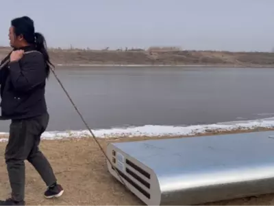 world largest power bank build by chinese man 