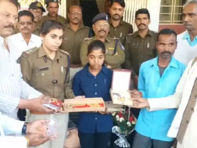 MP girl returns bag with 7 lakh gold jewellery 