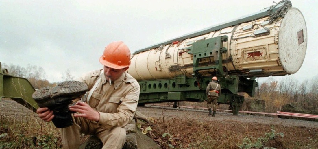 Why Ukraine Gave Up Its Nuclear Arsenal 621731df51e3f 