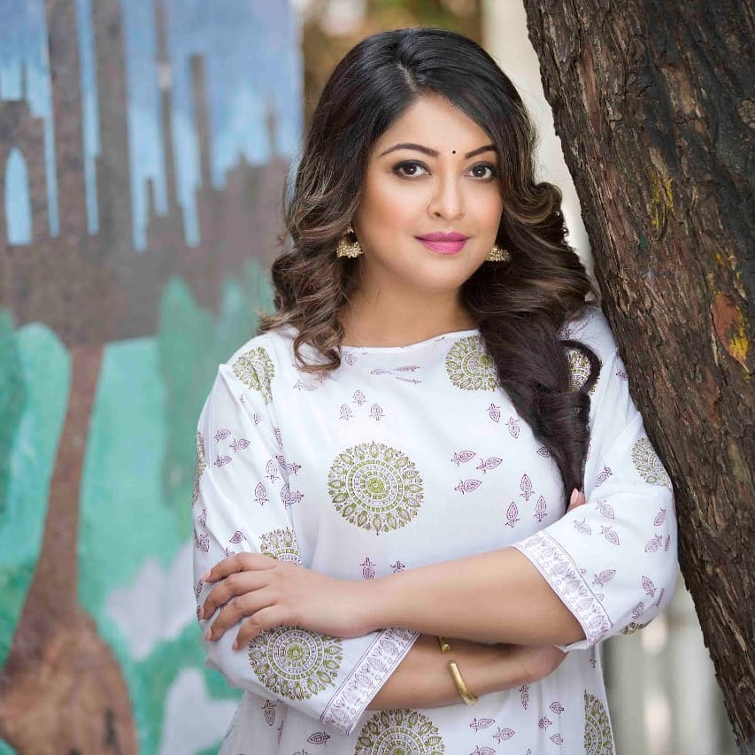 Recollecting Her Horrid Past Tanushree Dutta Extends Support To Kerala