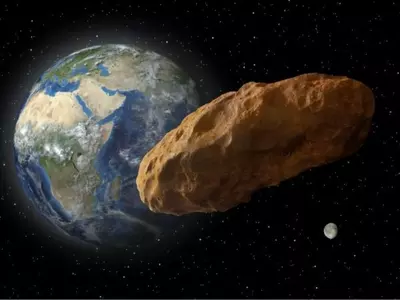 Asteroid close to Earth