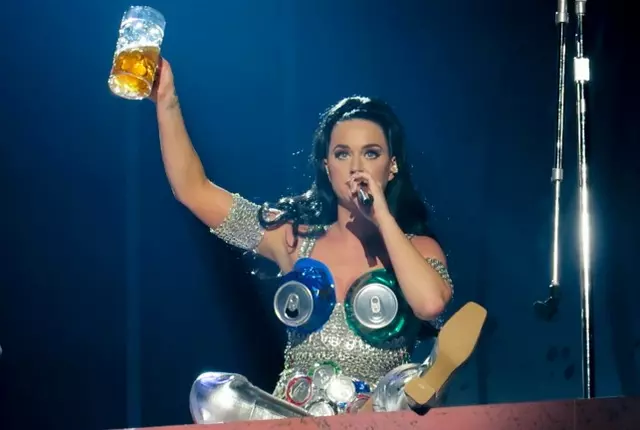 Katy Perry Imitates Lactating Beer From Her 'Beer Can Bra' In Las