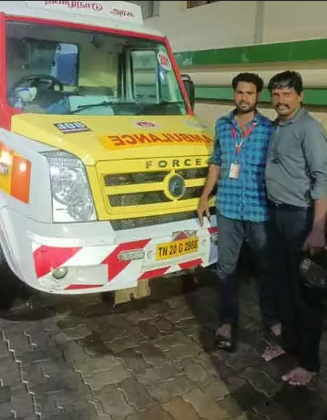 bank manager comes to rescue of three ambulances stuck in traffic