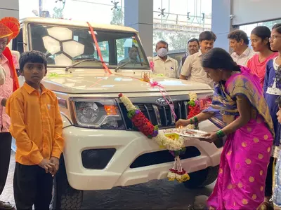 times when anand mahindra gifted vehicles to common man 