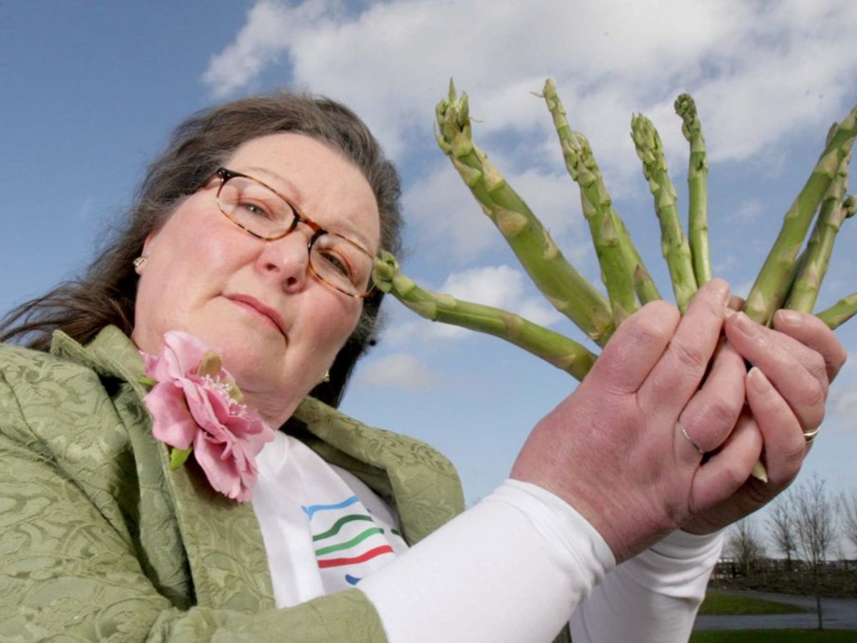 Mystic Veg's 2022 Predictions: Here Are The 2022 Predictions Made By  Psychic Who 'Sees The Future' Through Asparagus