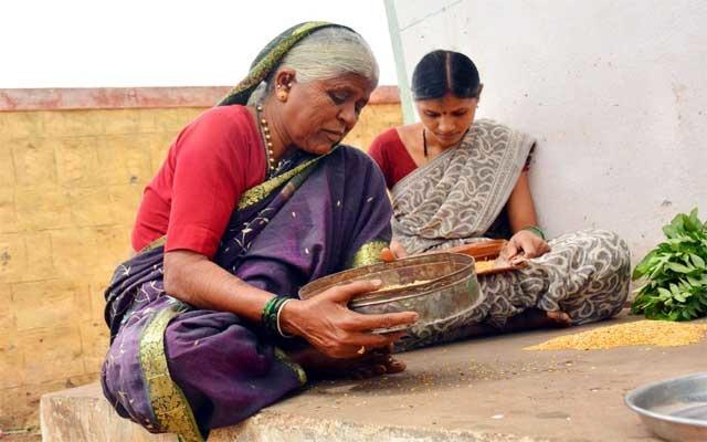 Hunchchamma Chowdri Karnataka donated land worth 1 crore to build school 