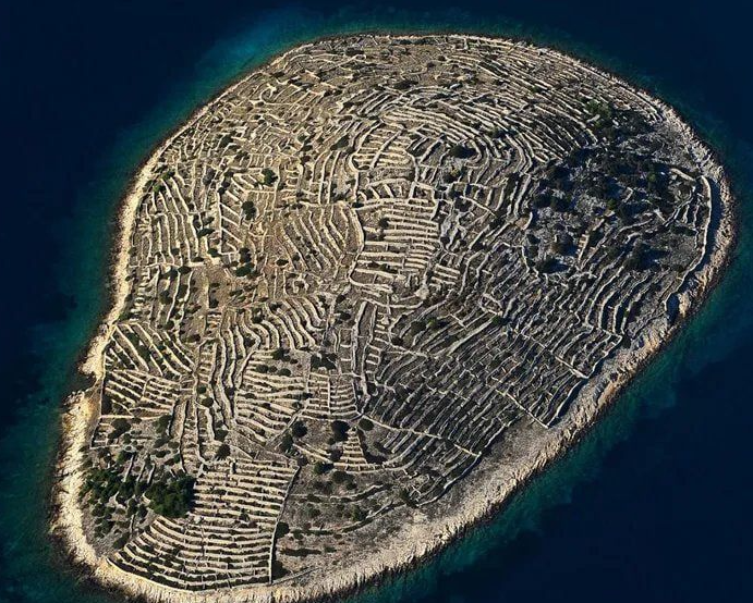 croatia fingerprint island 