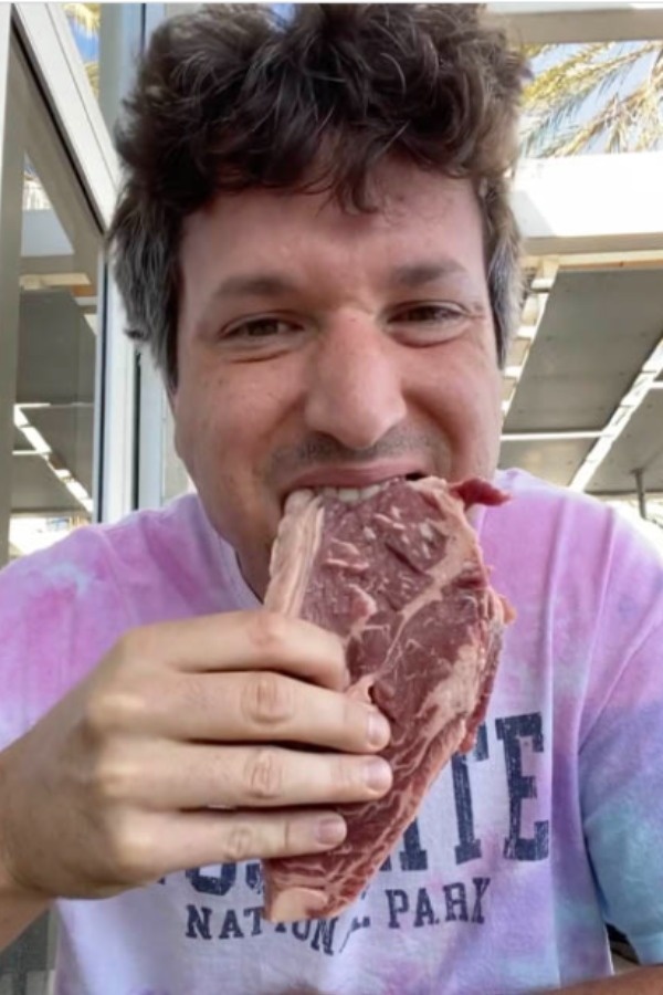 Man Starts Raw Meat Experiment To See If He Can Survive