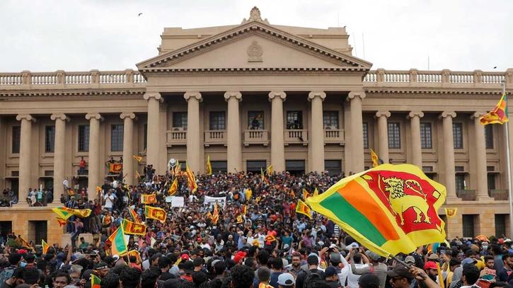 Lebih dari 1.000 artefak dilaporkan telah hilang dari istana kepresidenan Sri Lanka dan kediaman resmi perdana menteri. Lebih dari 1.000 artefak dilaporkan telah hilang dari istana kepresidenan Sri Lanka dan kediaman resmi perdana menteri.