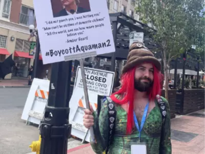Johnny Depp Fan Dresses Up As Mera And Wears A Poop Hat, Demands Her Removal From Aquaman 2