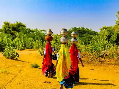 How 'Jal Sahelis' Of Bundelkhand Are Trying To Rehabilitate And Revive Disappeared Water Bodies