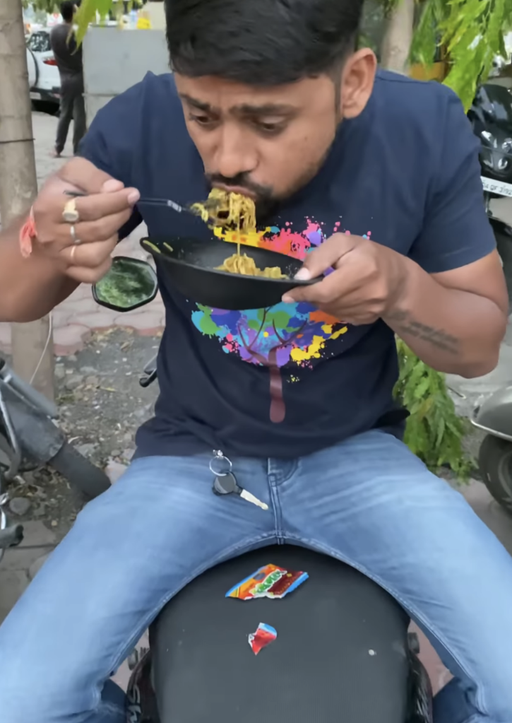 Dane Dane Mein Cancer Ka Dum Says Internet After Man Eats Maggi With Vimal Pan Masala 