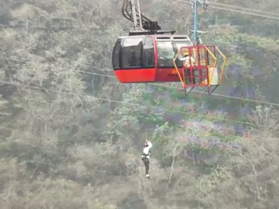 Technical Glitch In Cable Car In Himachal Pradesh