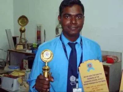 Varun Baranwal ias officer success story