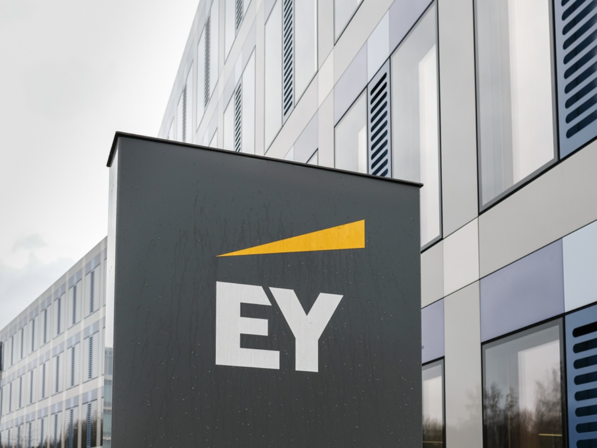 Ernst & Young Fined $100 Million Over Auditor Professionals’ Cheating