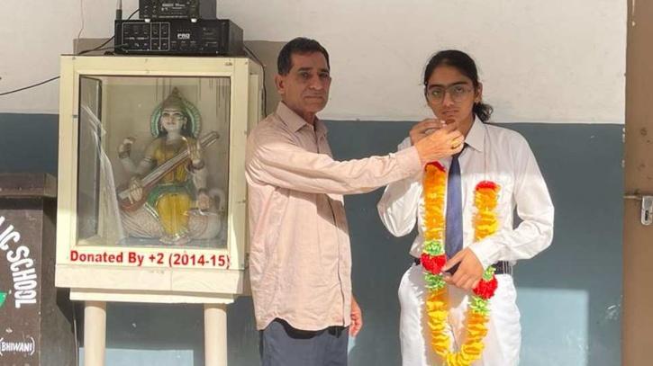 HBSE 10th Topper Amisha