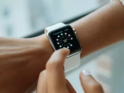 You Won't Believe Where Apple Is Planning To Put A Camera On Future Apple Watches