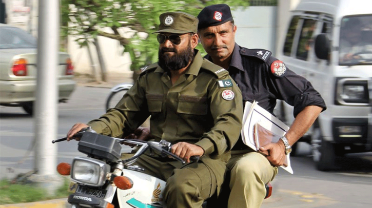 pakistan man receives e challan of bike stolen 8 years ago 