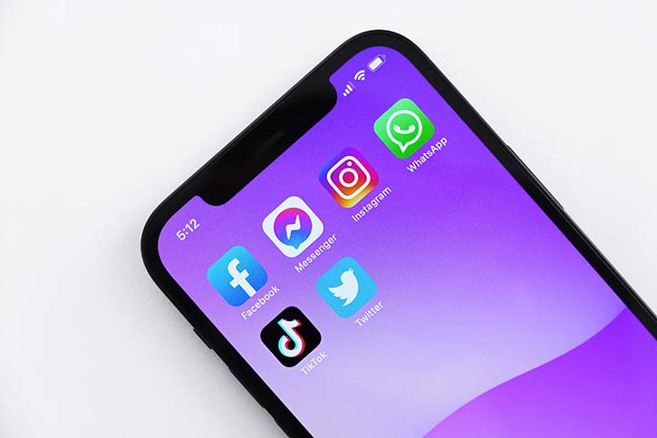 Instagram and Facebook apps move closer to TikTok parity