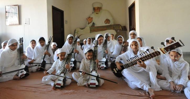 unique music village of india punjab bhaini sahib