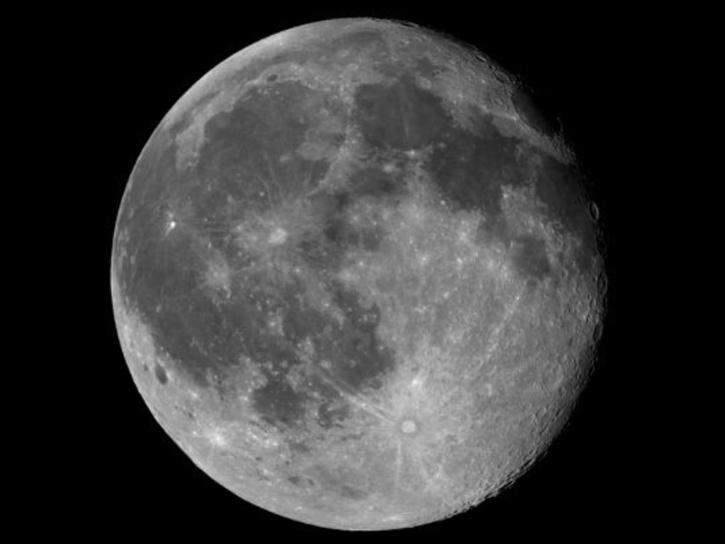 Un nuevo estudio ha encontrado que nuestra luna puede haber estado robando agua de la atmósfera de la Tierra Un nuevo estudio ha encontrado que nuestra luna puede haber estado robando agua de la atmósfera de la Tierra