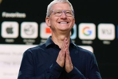 Tim Cook opens first Apple store in India - KTVZ