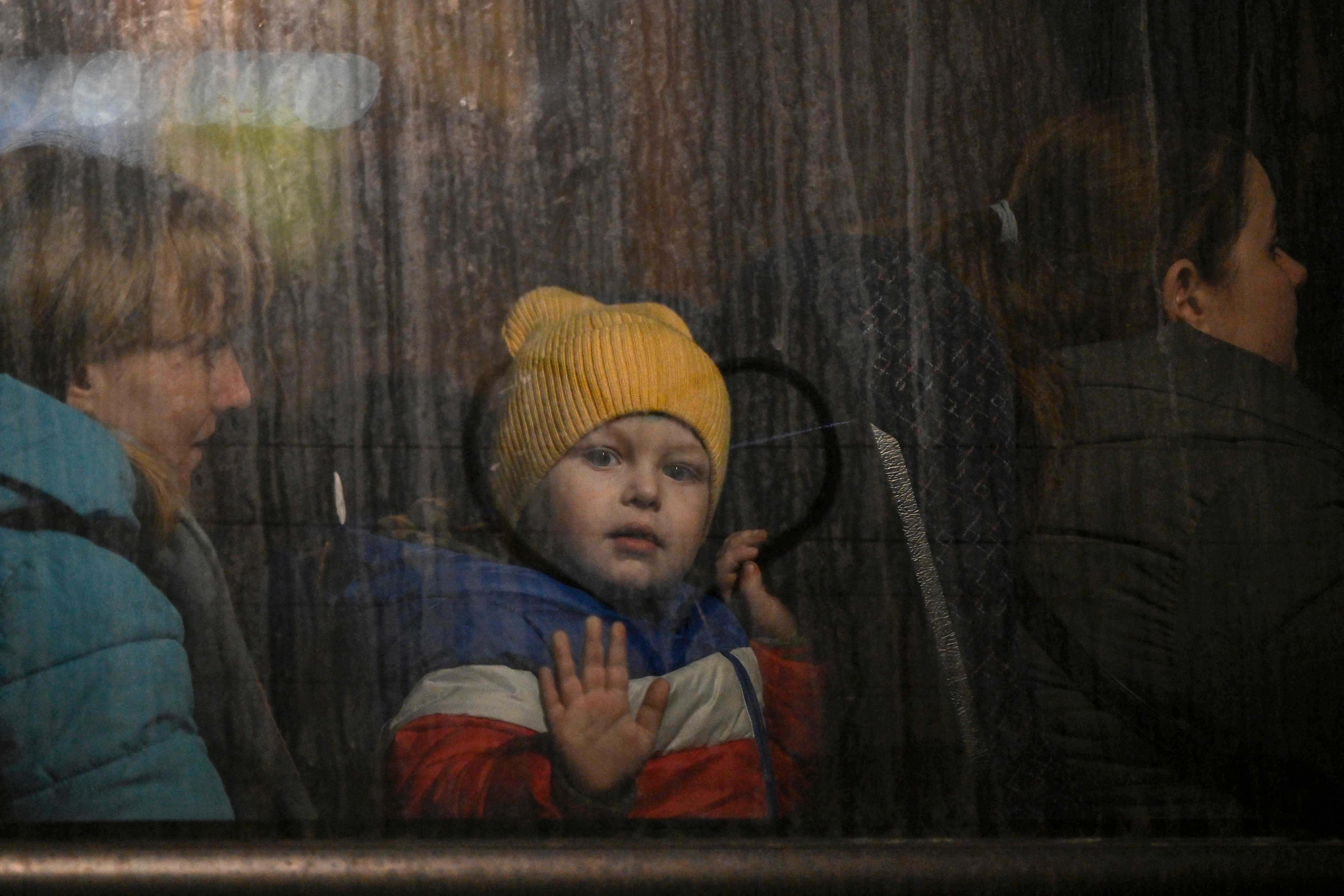 55 Ukrainian Children Are Becoming Refugees Every Minute Due To War ...