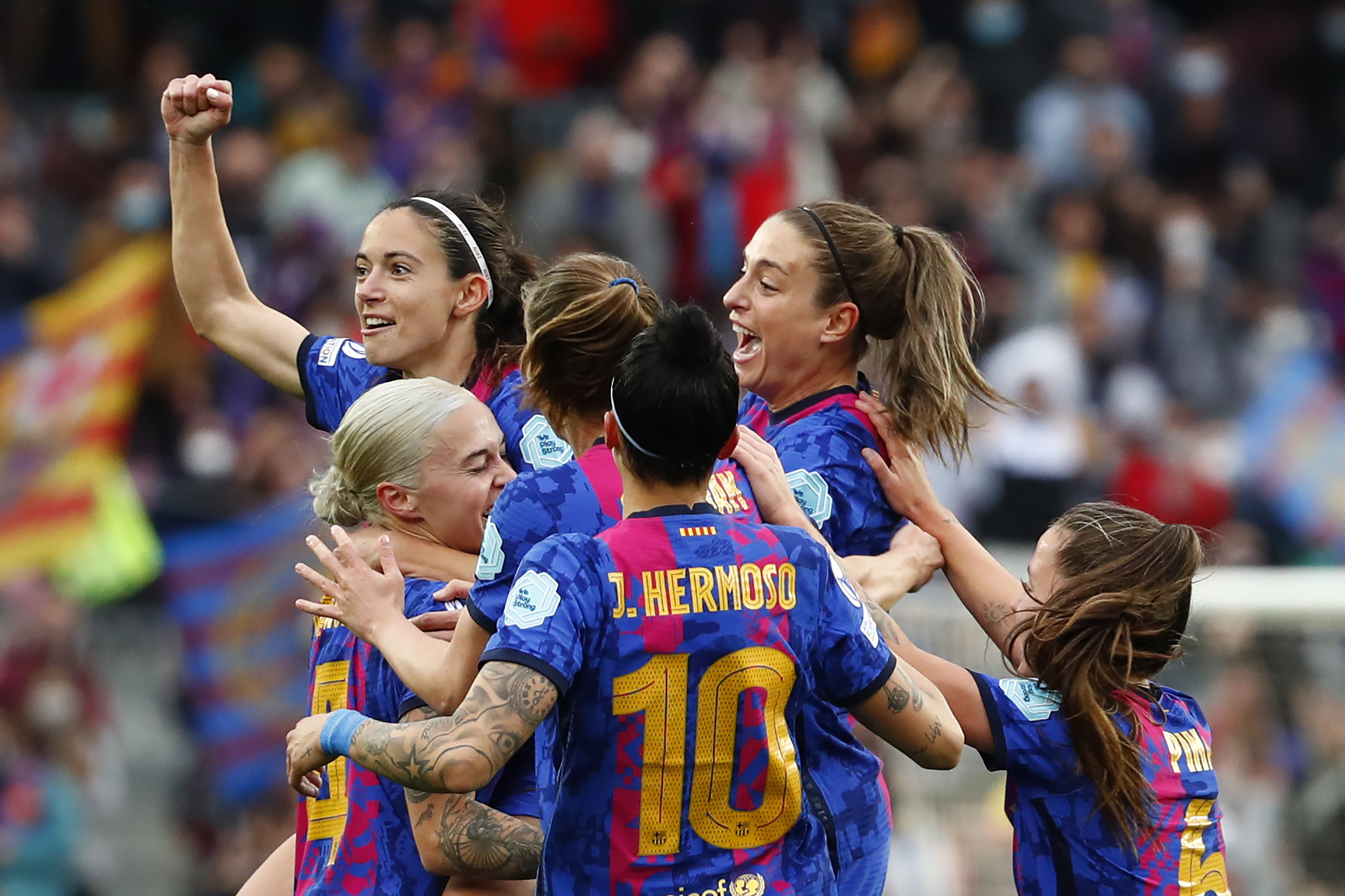 Barcelona show how women's football is done as record-breaking 91,553 fans  watch win over Real Madrid