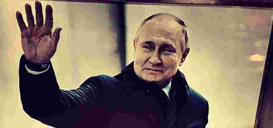 UK Pub Installs Vladimir Putin Picture In Men's Loo