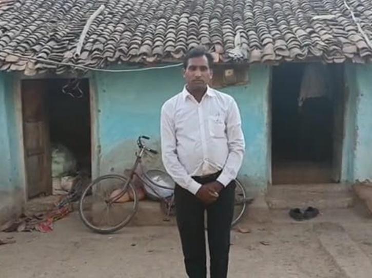 Shivkant Kushwaha became civil judge
