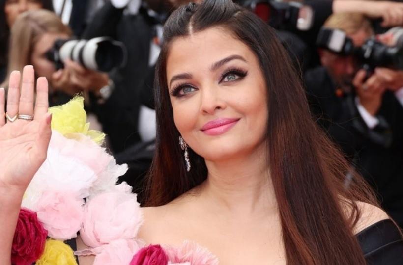 Cannes 2022: Aishwarya Rai Bachchan Adds A Dash of Pink To The French  Riviera. See OOTD Pics