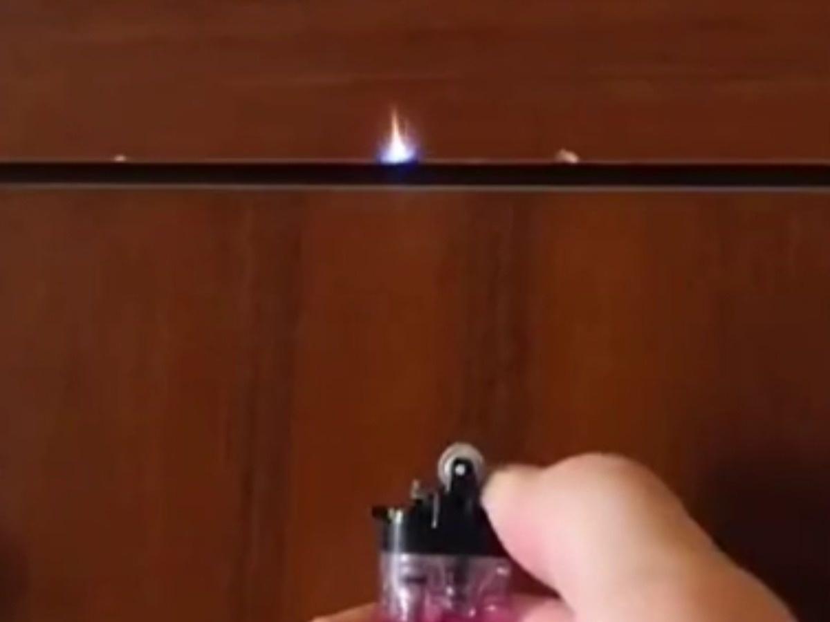 Lånte Vellykket Modregning Flame Floating Over Lighter Trick Stumps Internet
