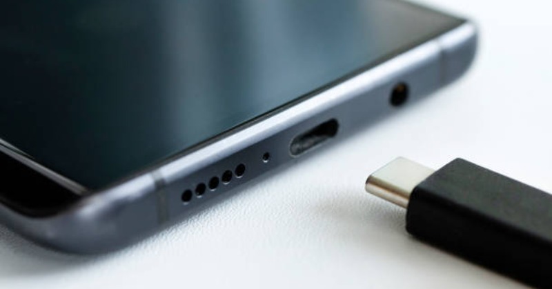 USB Type-C Cable Capable Of Delivering 240W Power Could Revolutionise ...