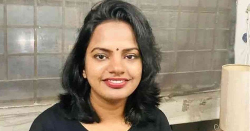 सड़कों पर फूल बेचने वाली लड़की पहुंची अमेरिका!