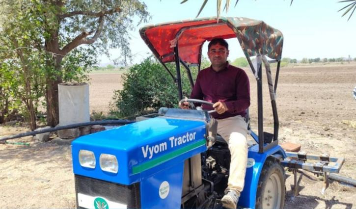 Battery operated tractor developed by Gujarat Farmer 