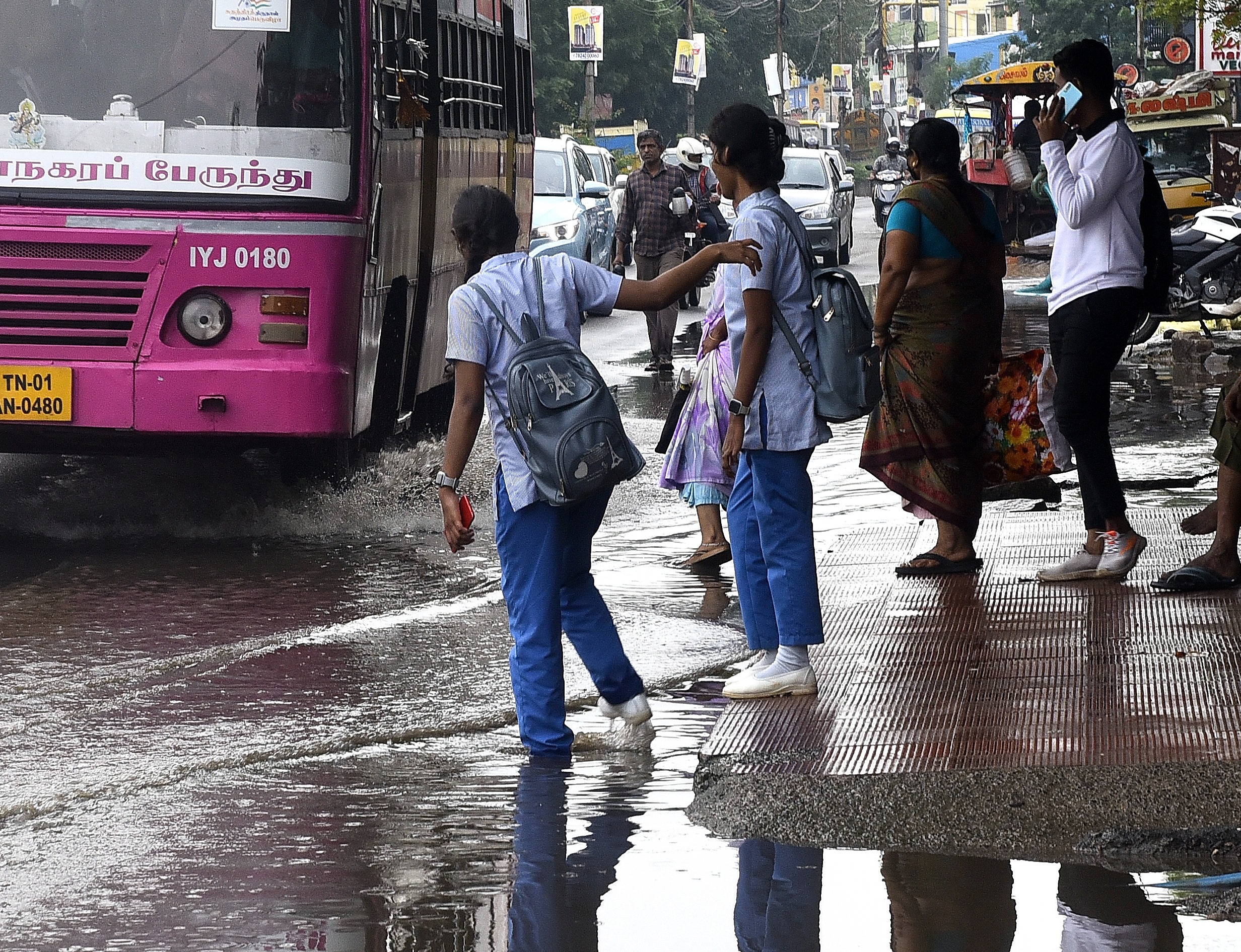 Schools And Colleges In 28 Tamil Nadu Districts Shut As Heavy Rains ...