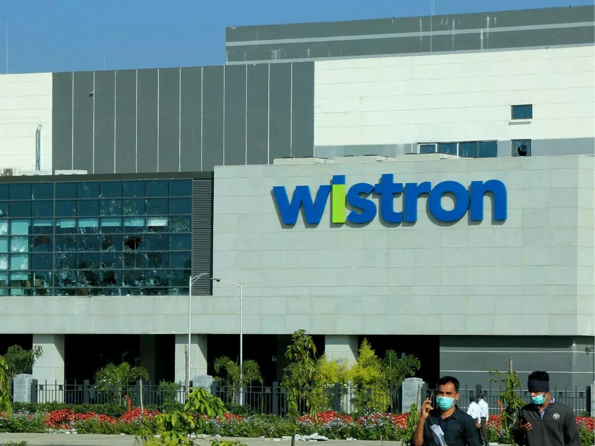 Tata Could Buy Wistron's iPhone Manufacturing Facility For ?5,000 Crores